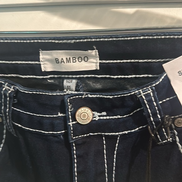 NWT Bamboo Super Soft Flare Legs Blue Jeans with Flap Jeweled Back Pockets - 11 - Picture 4 of 9